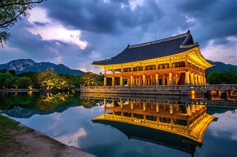 Visit Seoul .